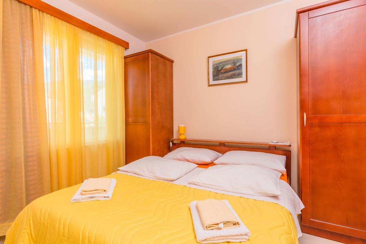Rosic Apartments Tivat Eksteriør billede
